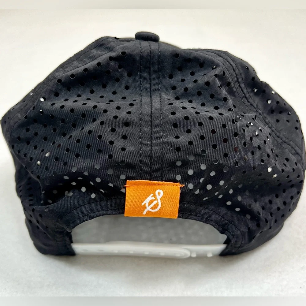 WHATABURGER Staunch‎ Black Mesh Restaurant Hat Snapback Trucker Hat NWT New